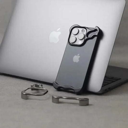 ⚙️ The "Titan" Metal Armor Case ️